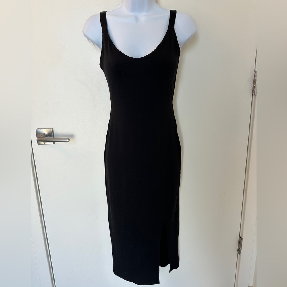 Heart Hips Classic Black Midi Dress